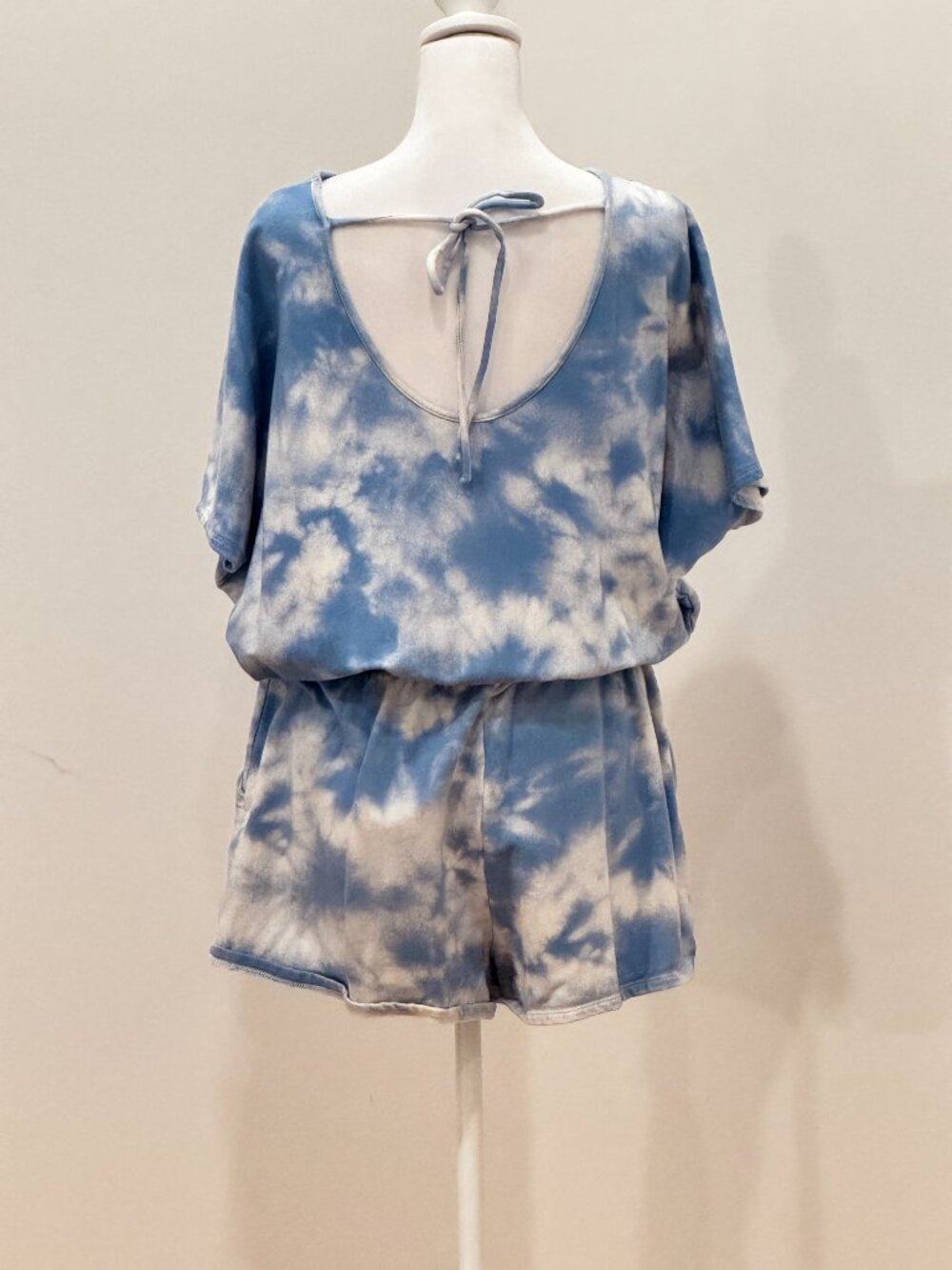 Gianni Bini Blue Tie-Dye Knit Short Romper with POCKETS Size M - Picture 3 of 9